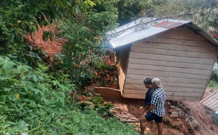 Satu Rumah Tertimpa Longsor di Aek Marian Kotanopan