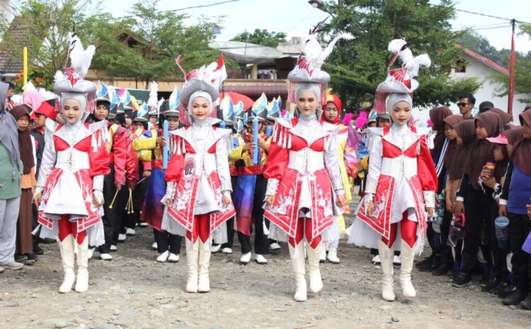  Ratusan Siswa Tampil di Pagelaran Drumband dan Marching Band Kotanopan