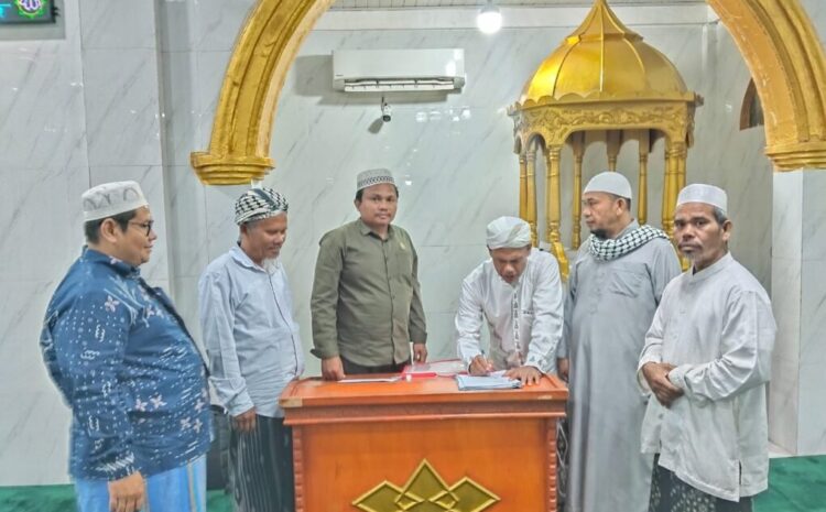 Baznas Salurkan Batuan Program Madina Taqwa