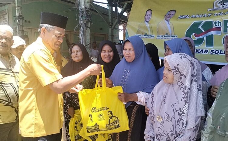  Rangkaian HUT Golkar ke 61, DPD Golkar Madina Bagi – bagi Sembako