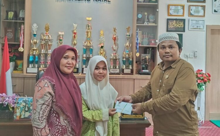 BAZNAS  Salurkan Bantuan Dana Pendidikan Kepada Siswa MAN 1 Madina