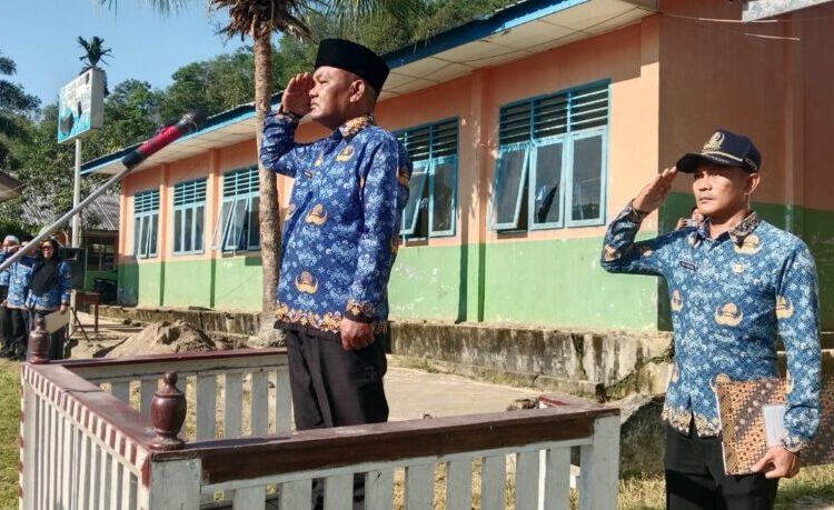Camat  Tambangan Pimpin Upacara  Hari Pendidikan Nasional Tahun 2026