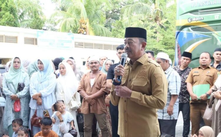 Bupati Madina Lepas 45 Jamaah Umroh, Titip Doa untuk Kemajuan Daerah